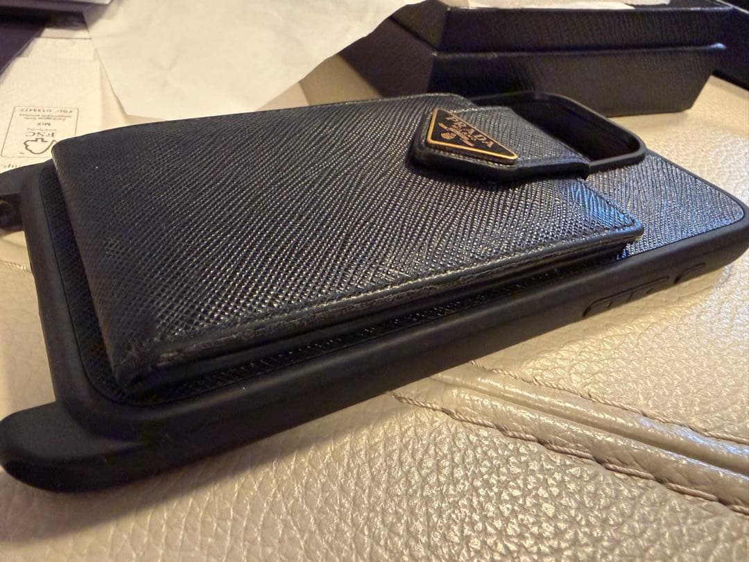 PRADA iPhone用ケース ブラック レザー