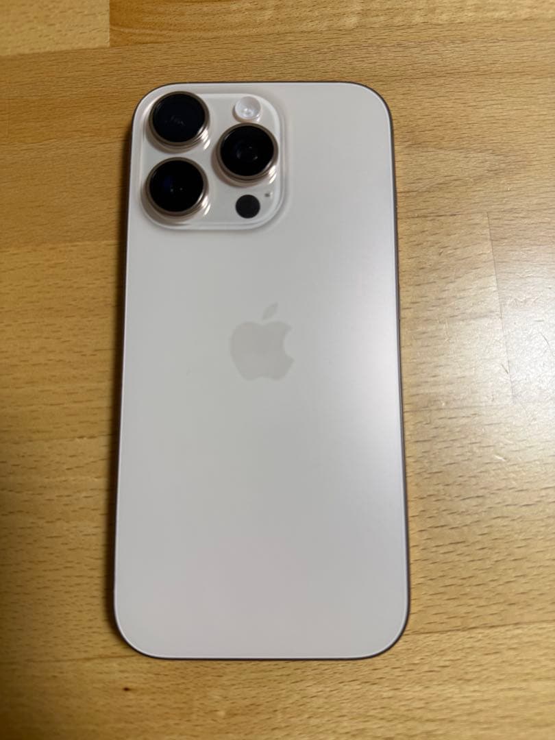 新品同様！iPhone 16 Pro ちいかわケース　保護フィルム付き