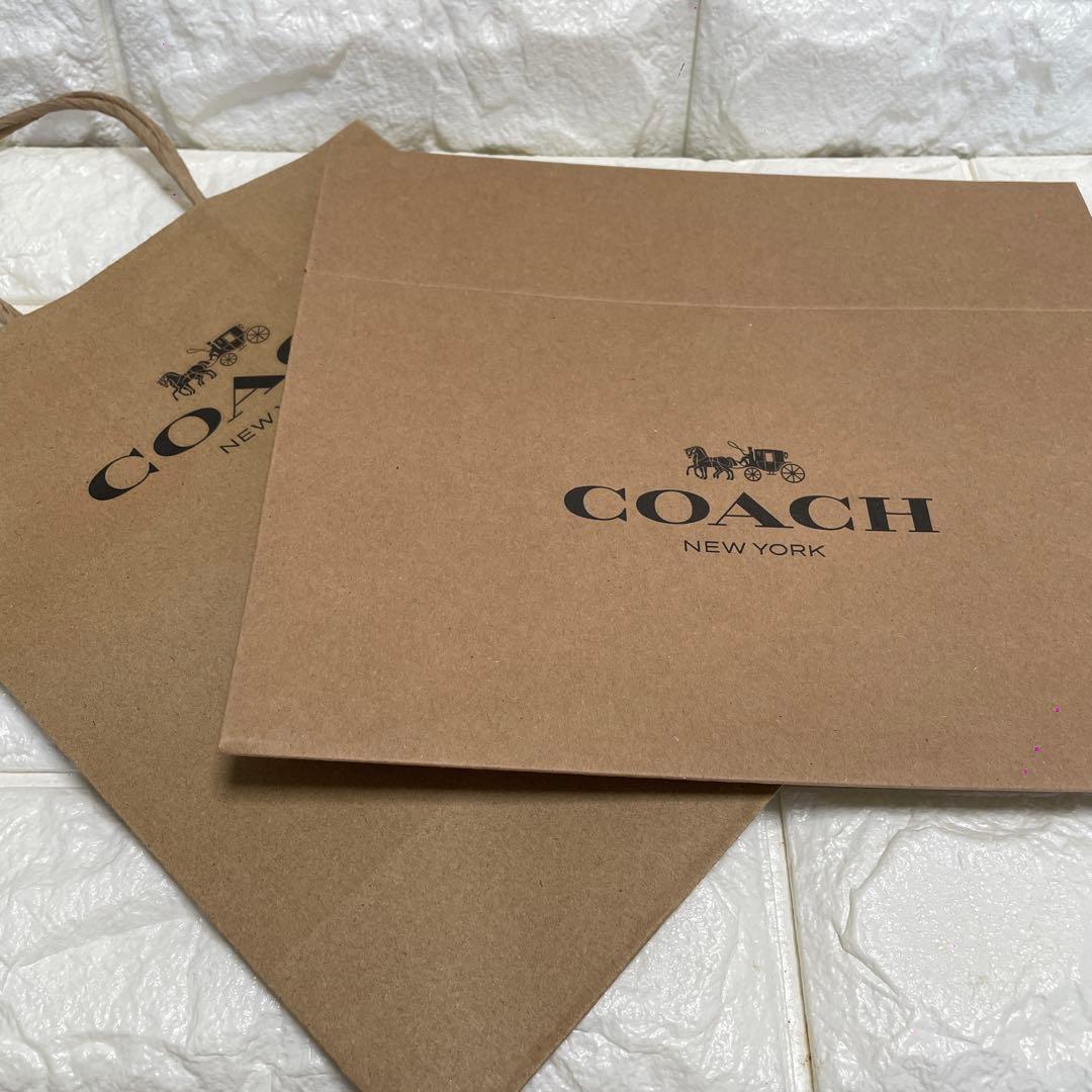 COACH ブランドロゴ ニット帽　ホワイト