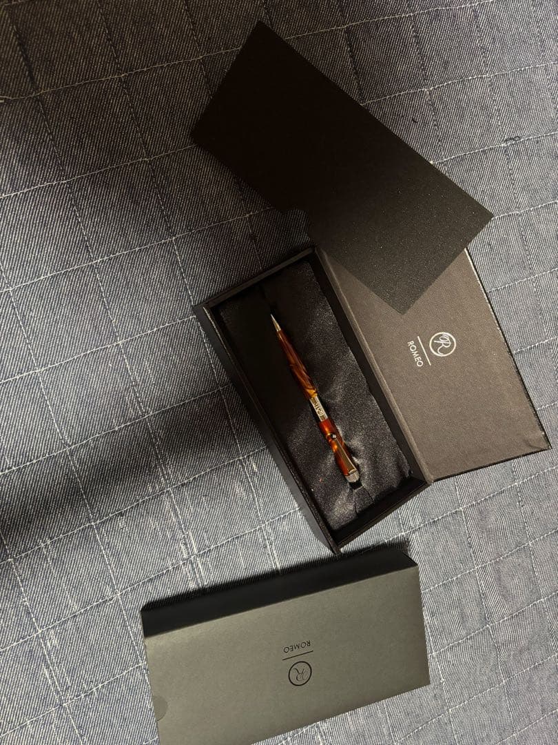 ロメオNo.3 イタリアンアンバー　細軸箱付き