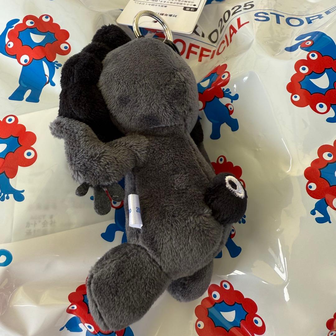 【終売】 万博 黒ミャクミャク カラビナ キーホルダー ブラック 座り