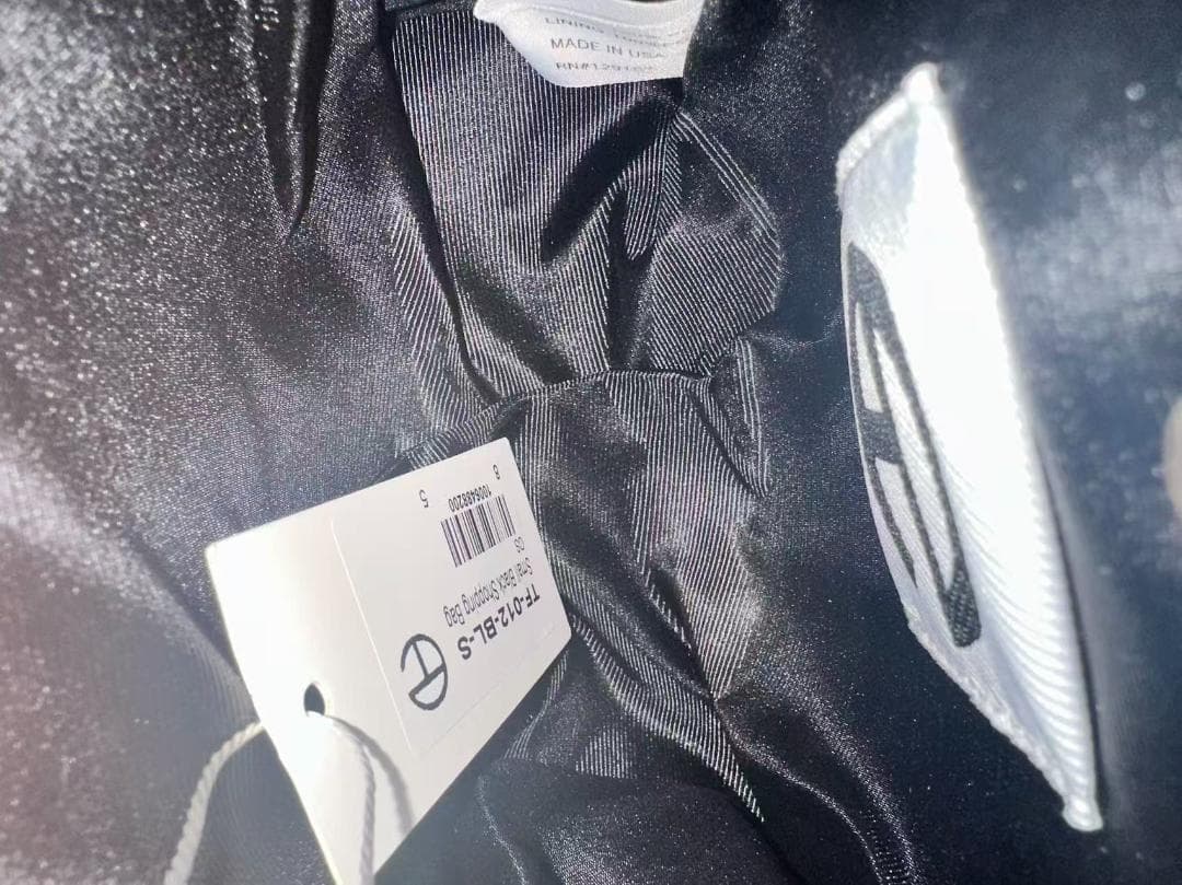 Telfar ブラック ロゴ入り ハンドバッグ ~~