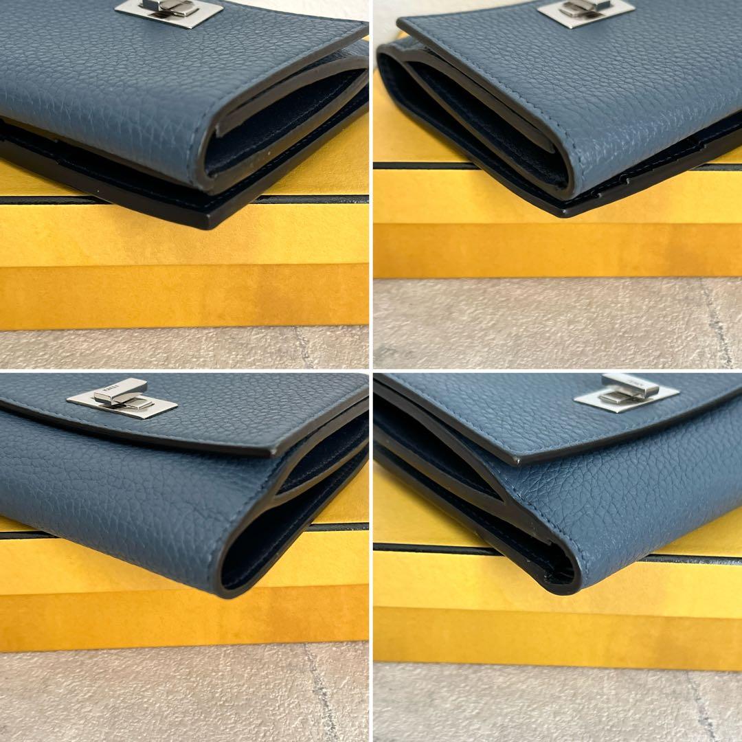 未使用級✨ FENDI ピーカブー 二つ折り財布 セレリア ブルーグレー レザー