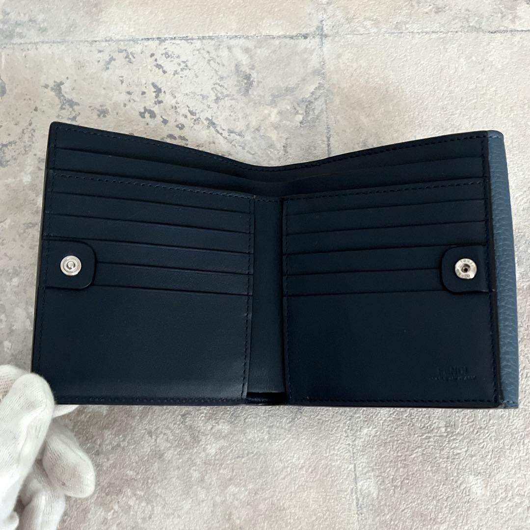 未使用級✨ FENDI ピーカブー 二つ折り財布 セレリア ブルーグレー レザー