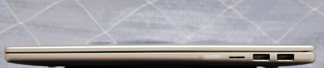 [美品]Lenovo IdeaPad Slim 5 Gen 10