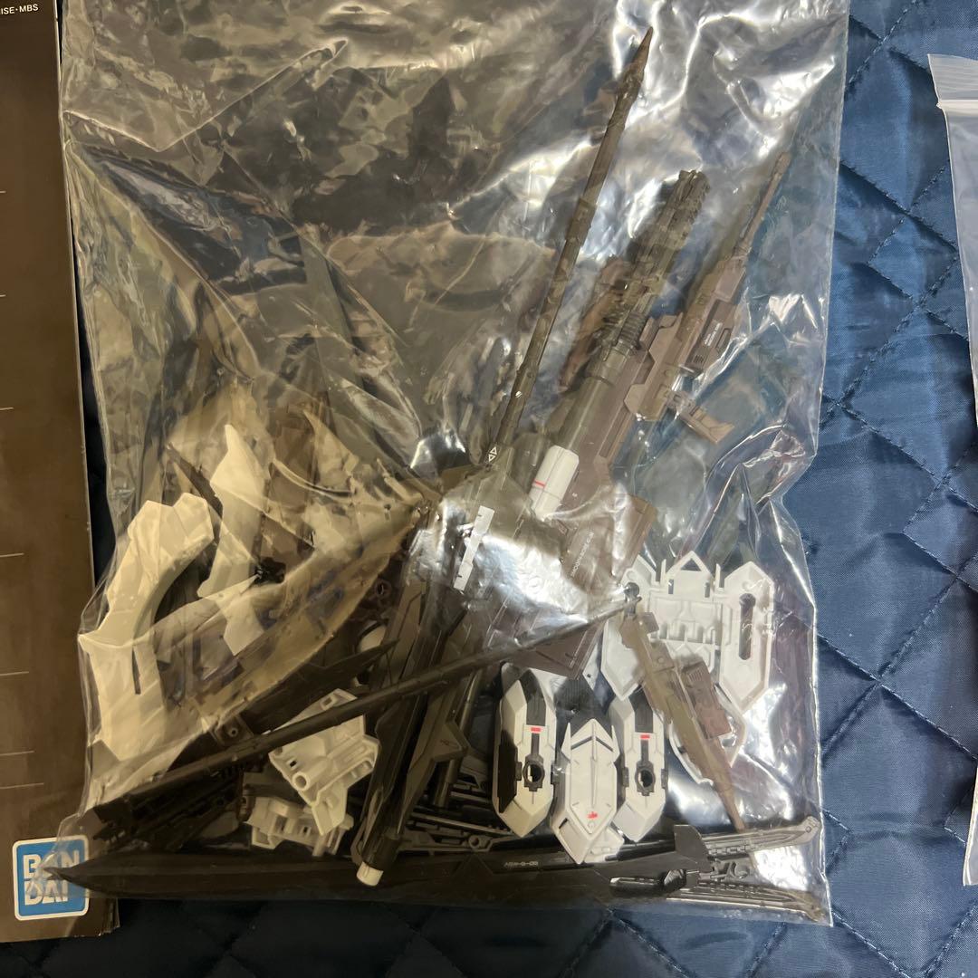 ガンプラジャンク品　MGガンダムバルバトス2体分　MG陸戦型ジムパーツ