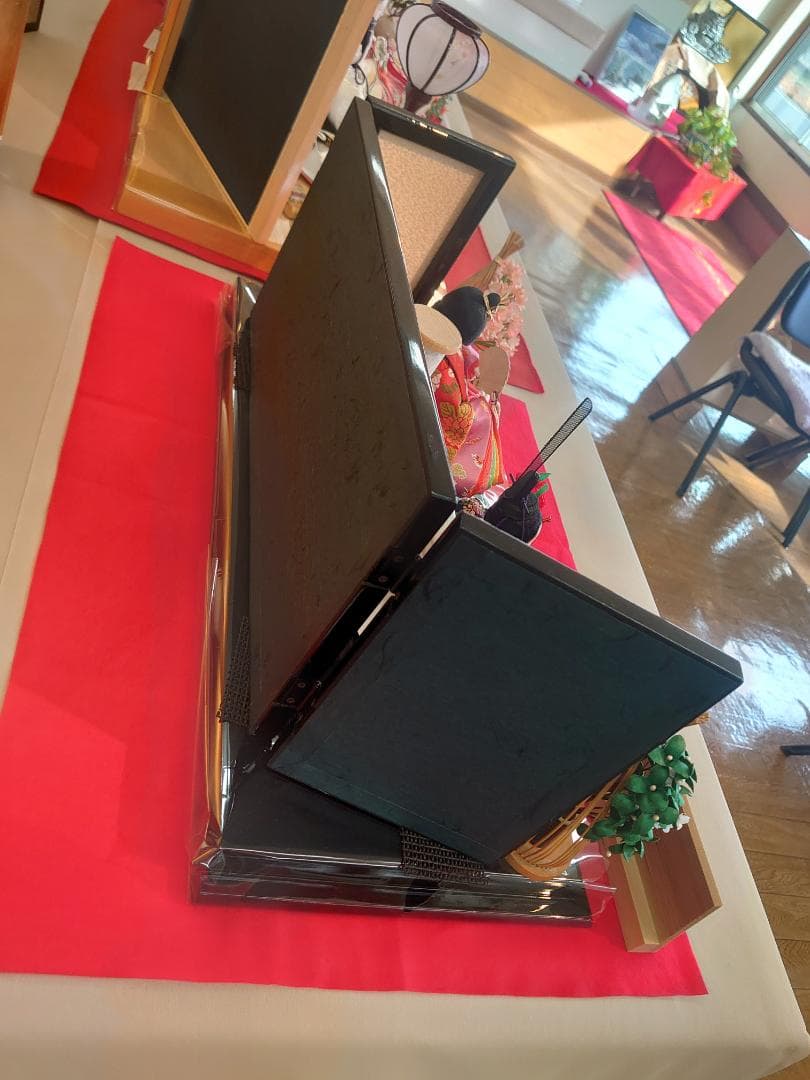 ●新品おひなさま●　桜づくし刺繍飾り　フルセット