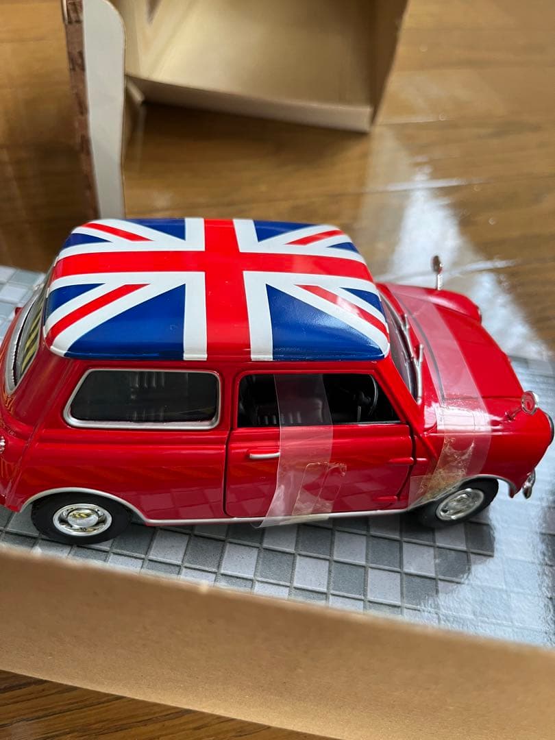 ミニカー　 ミニクーパー　1/18 赤