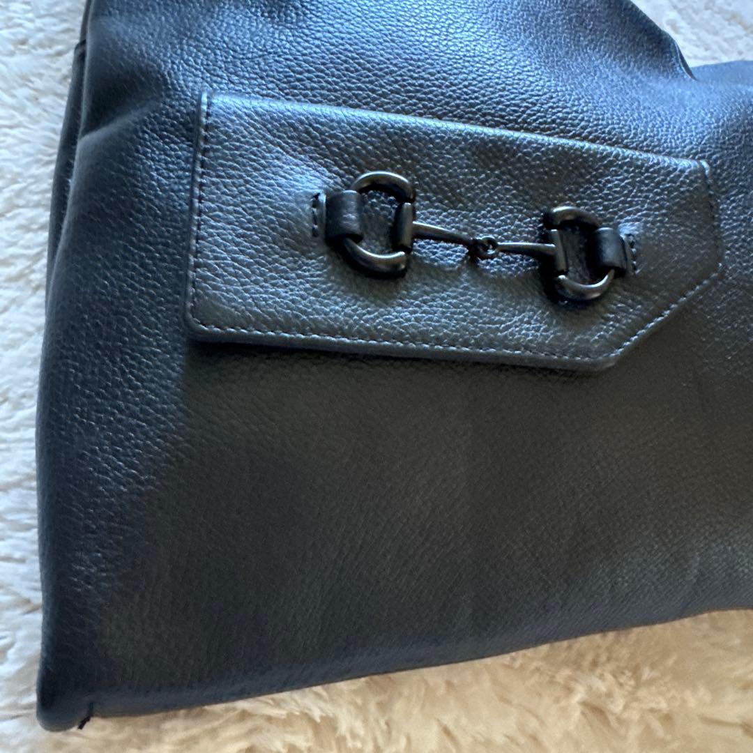 ear PAPILLONNERレザーショルダーバッグ ブラックフラップポケット付