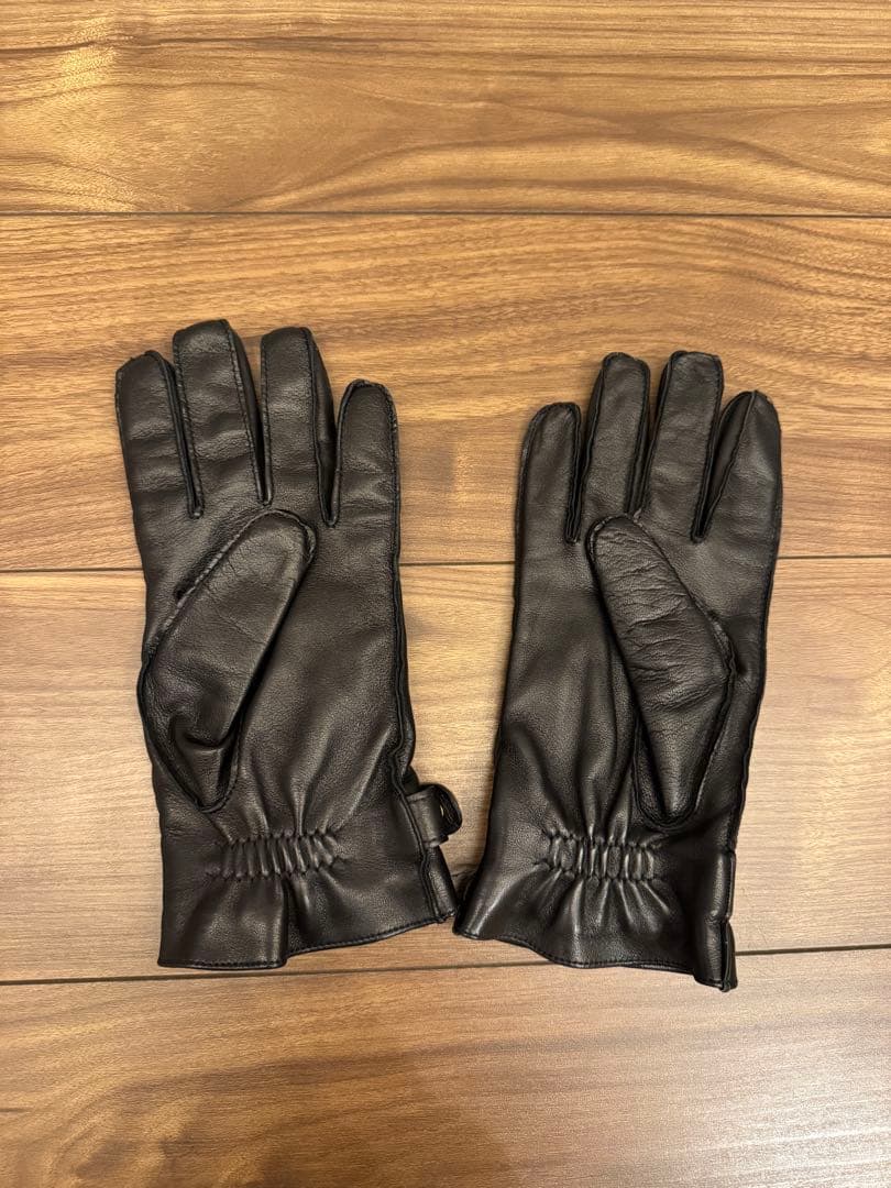 GUCCI レザー手袋 ブラック バックル付き メンズ