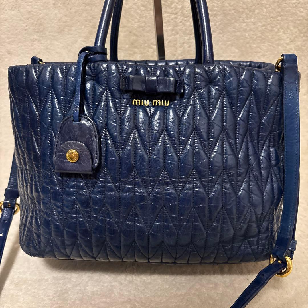 MIU MIU マトラッセ　2way ショルダーバック　レザー　ゴールド金具