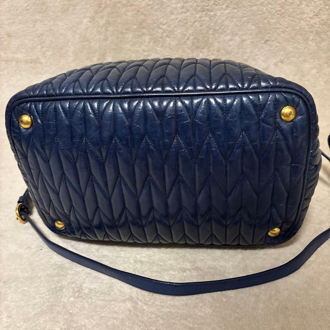 MIU MIU マトラッセ　2way ショルダーバック　レザー　ゴールド金具