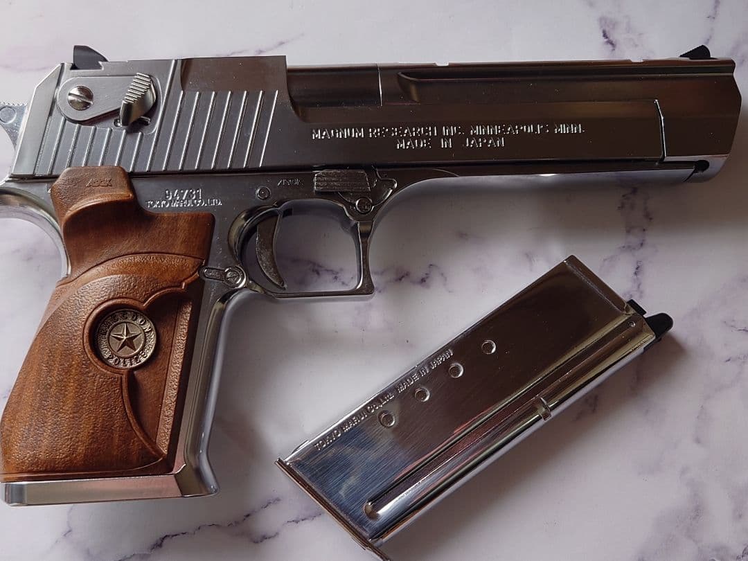 王*里様 東京マルイ デザートイーグル.50AE クロームステンレス バイオハザ