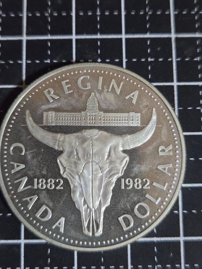 カナダ 1982年 エリザベス2世 記念ドル レジャイナ市 銀貨 イギリス