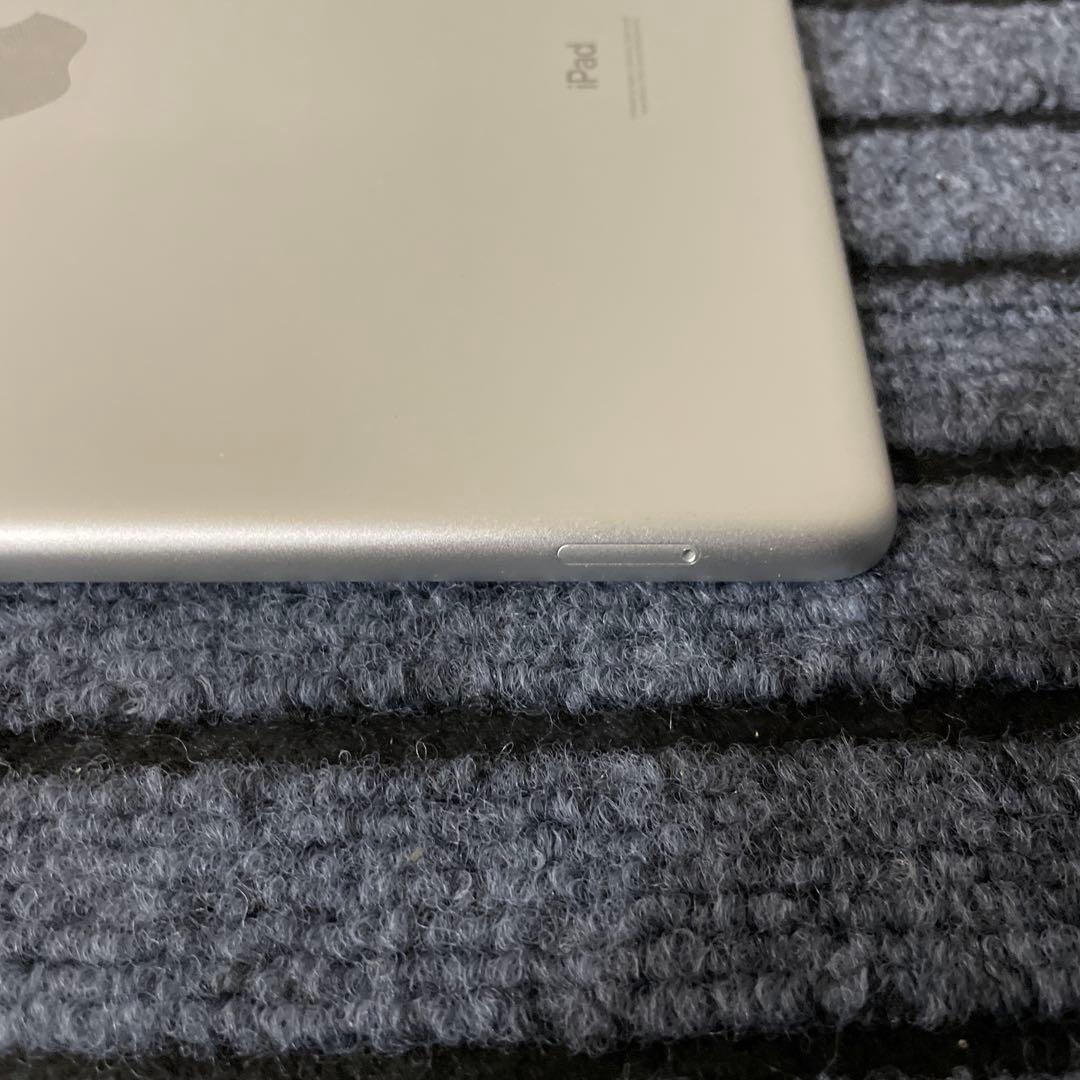 96 iPad 8世代 32GB SIMフリー シルバー