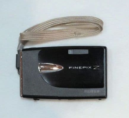 FUJIFILM FINEPIX デジカメ充電器付き