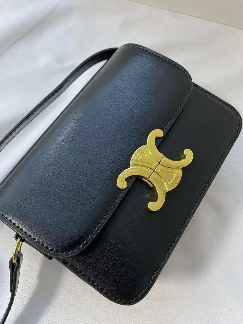 セリーヌ　トリオンフ ショルダーバッグ