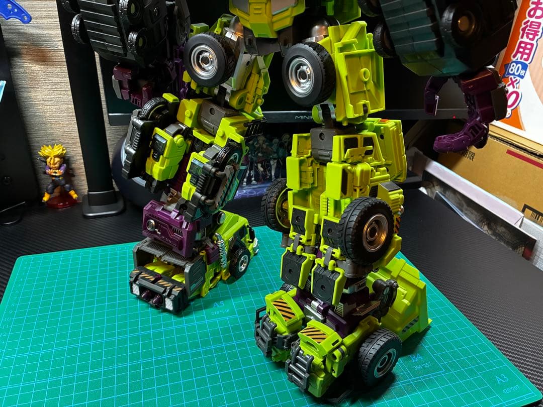 トランスフォーマー 非正規 JINBAO BUILDER デバスターっぽい人