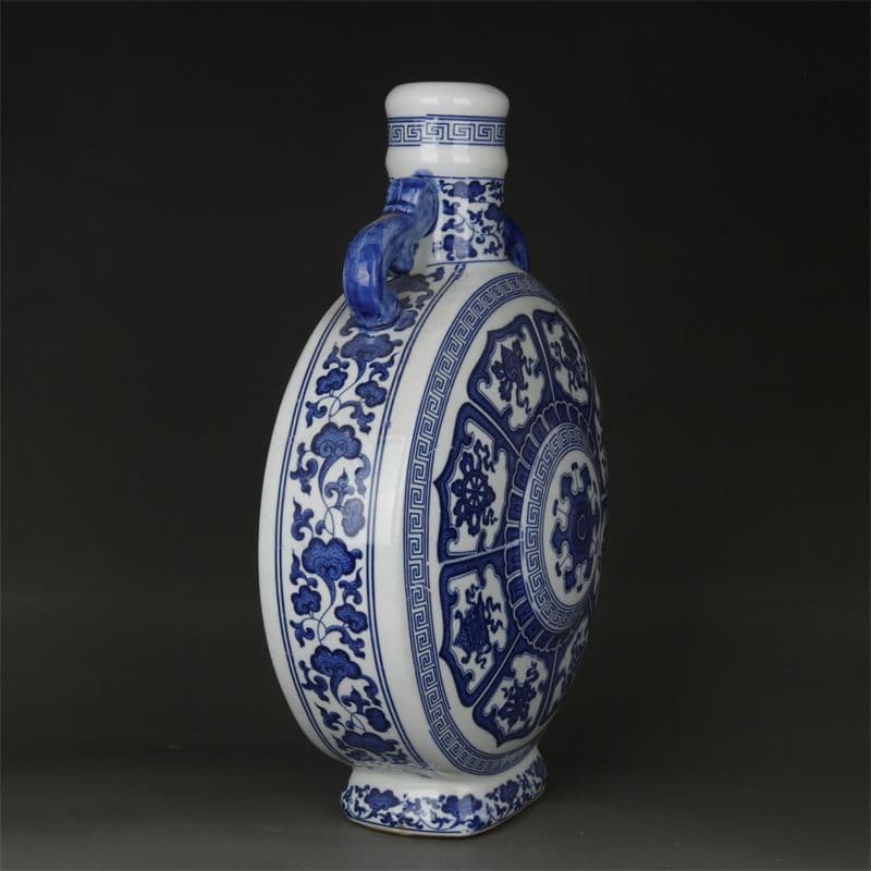 景徳鎮 陶磁器 青花八宝抱月瓶 装飾品 工芸品 置物
