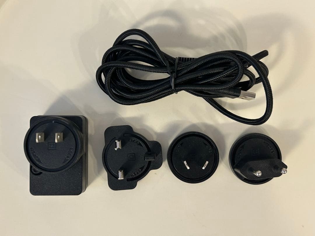 奈良美智 テーブルランプ　How2Work 「Y.N. LAMP」