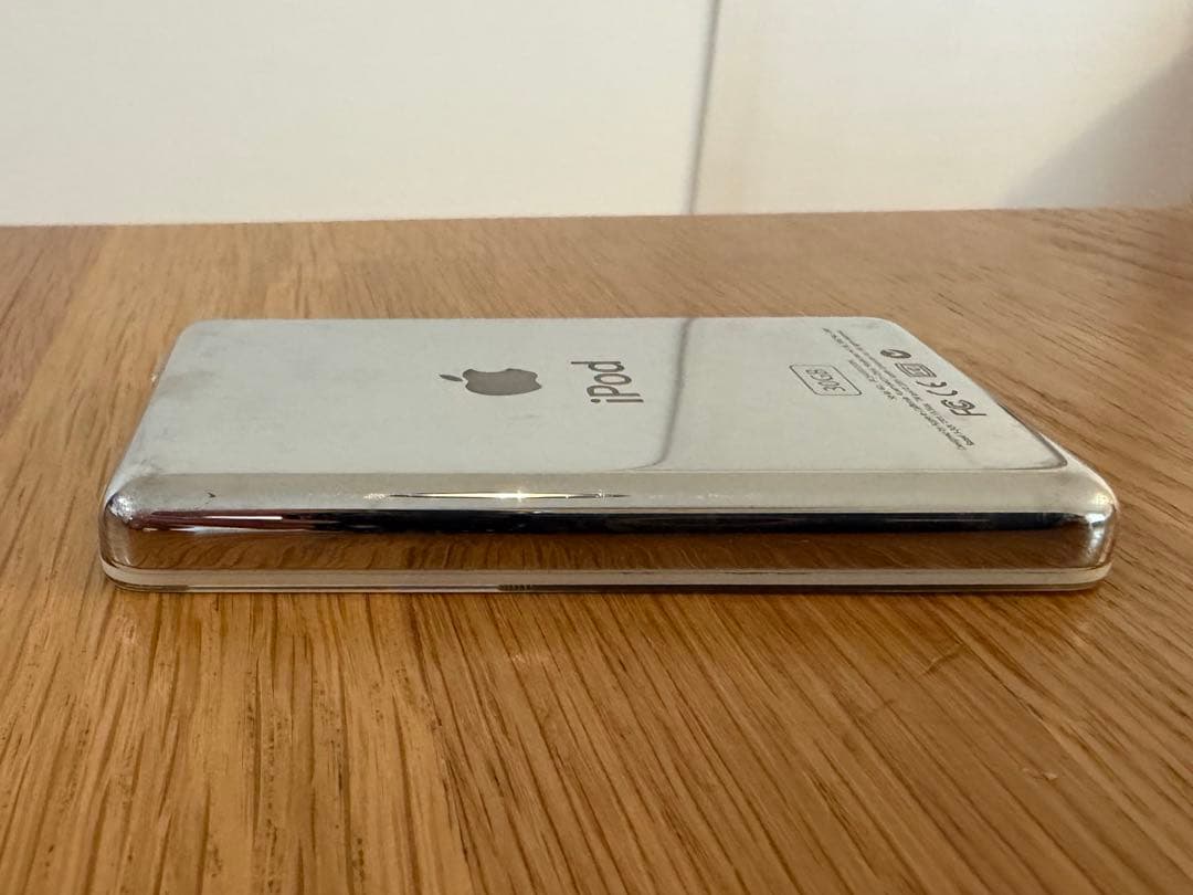 【即日発送】iPod Classic 30GB 第5.5世代　MA444J