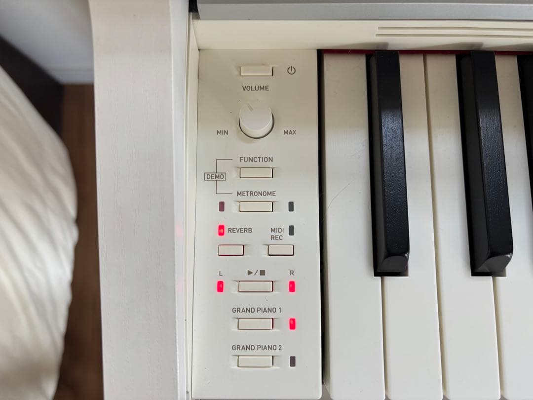 CASIO 電子ピアノ CELVIANO AP-420 ホワイト 送料別