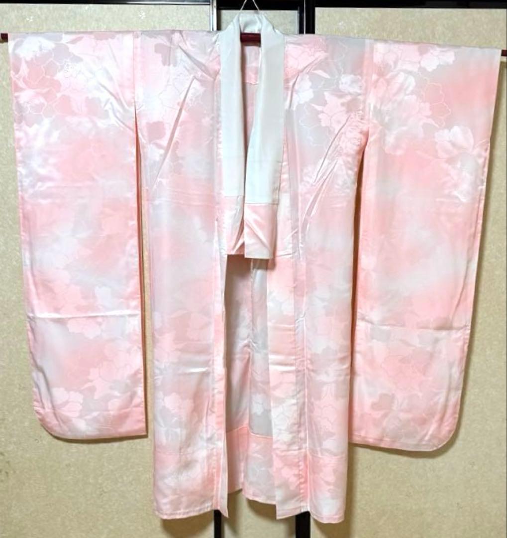 山口小夜子氏デザイン監修　振袖、長襦袢セット　赤系　花柄