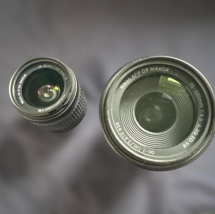 Nikon D5600 ダブルズームキット 動作品 箱付き