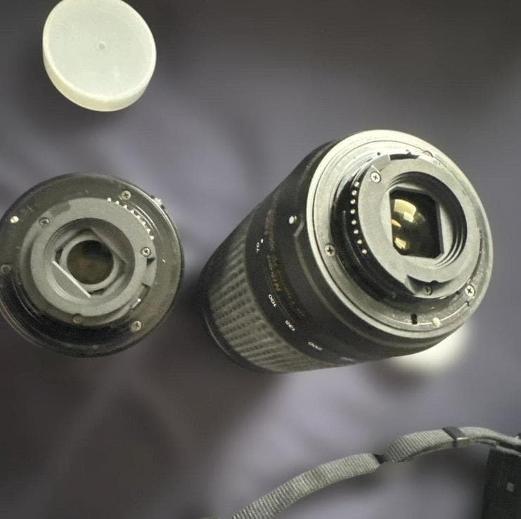 Nikon D5600 ダブルズームキット 動作品 箱付き