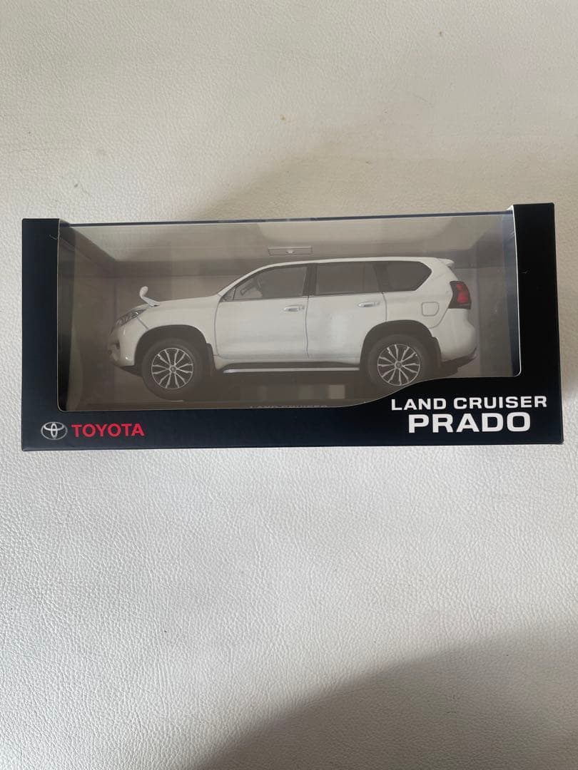 トヨタ ランドクルーザー プラド ② 070 ホワイトパールクリスタルシャイン