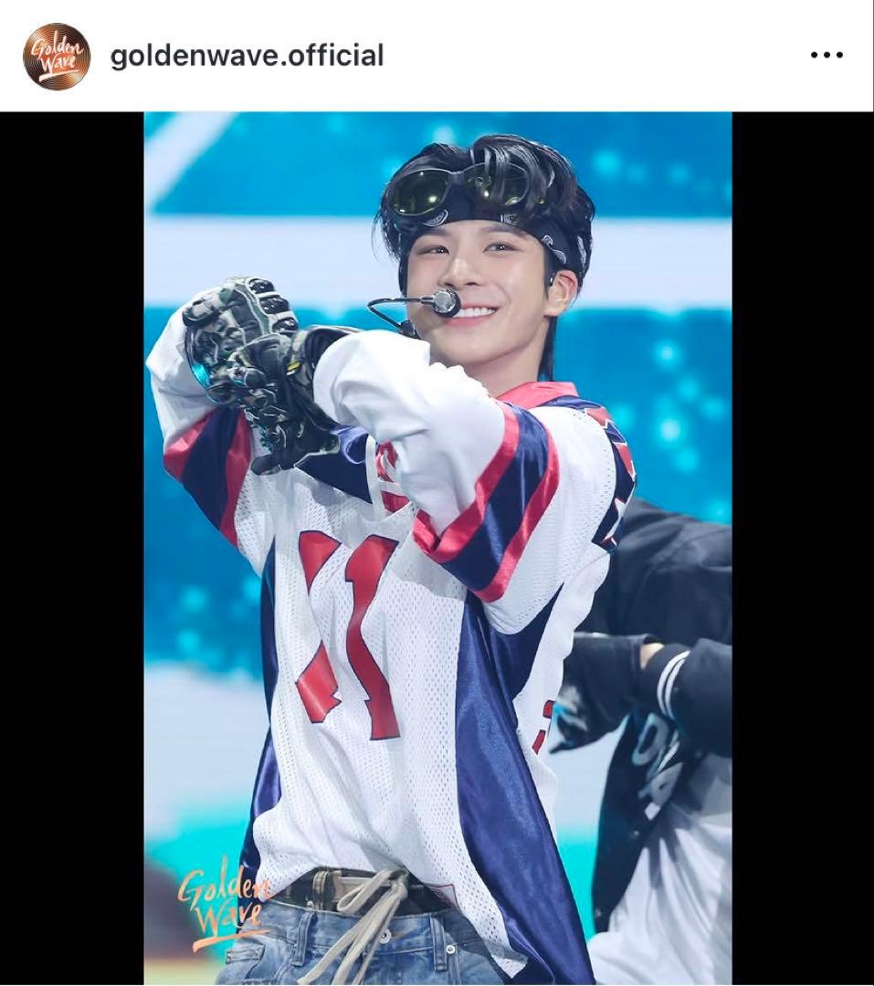 IVE NiziU 82MAJOR CRAVITY HWASA等全員サイン入り