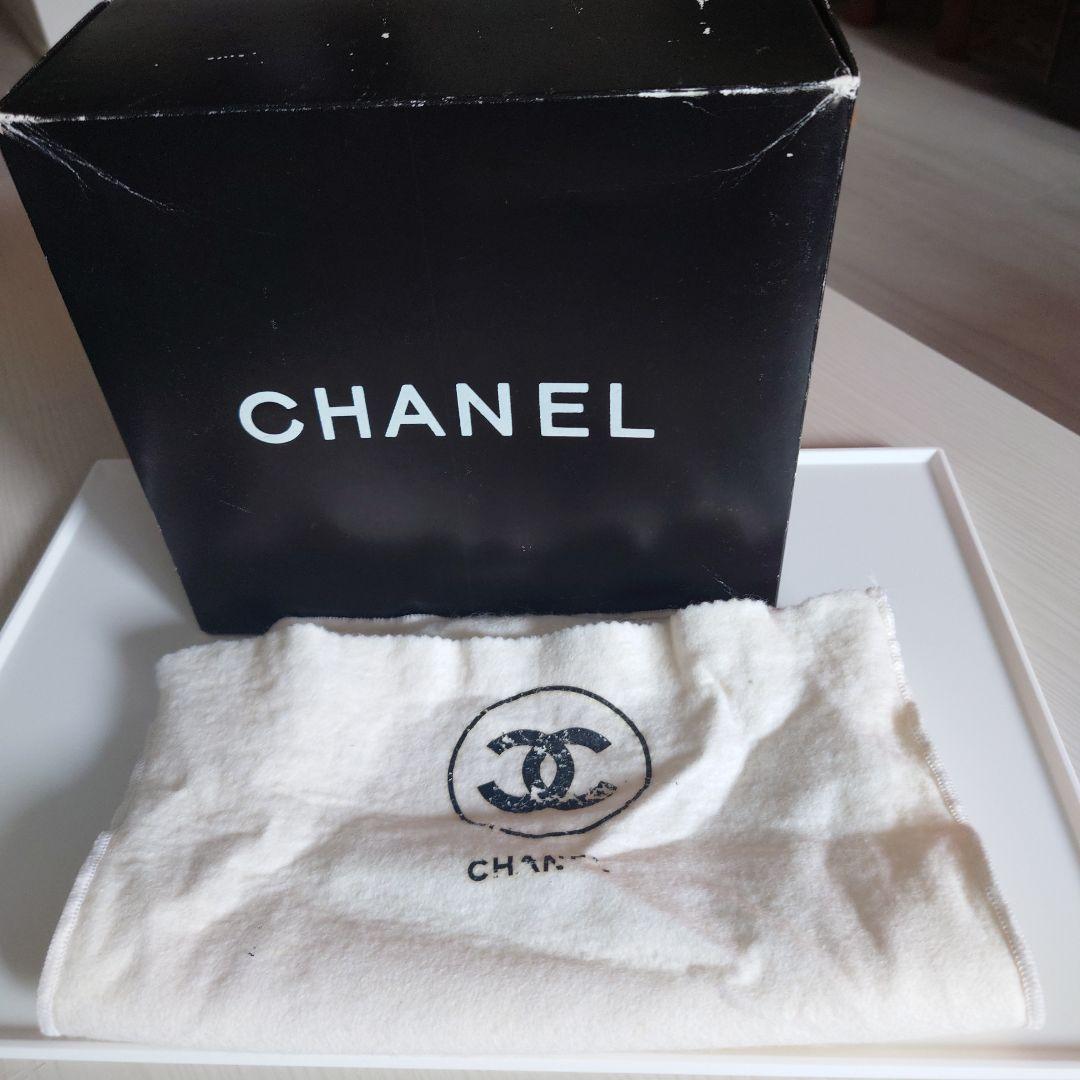 CHANEL レッド キルティングショルダーバッグ