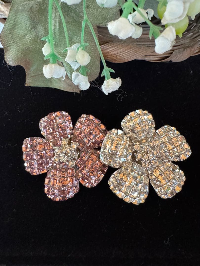 FOXEY 定番フラワー ブローチ クリアー