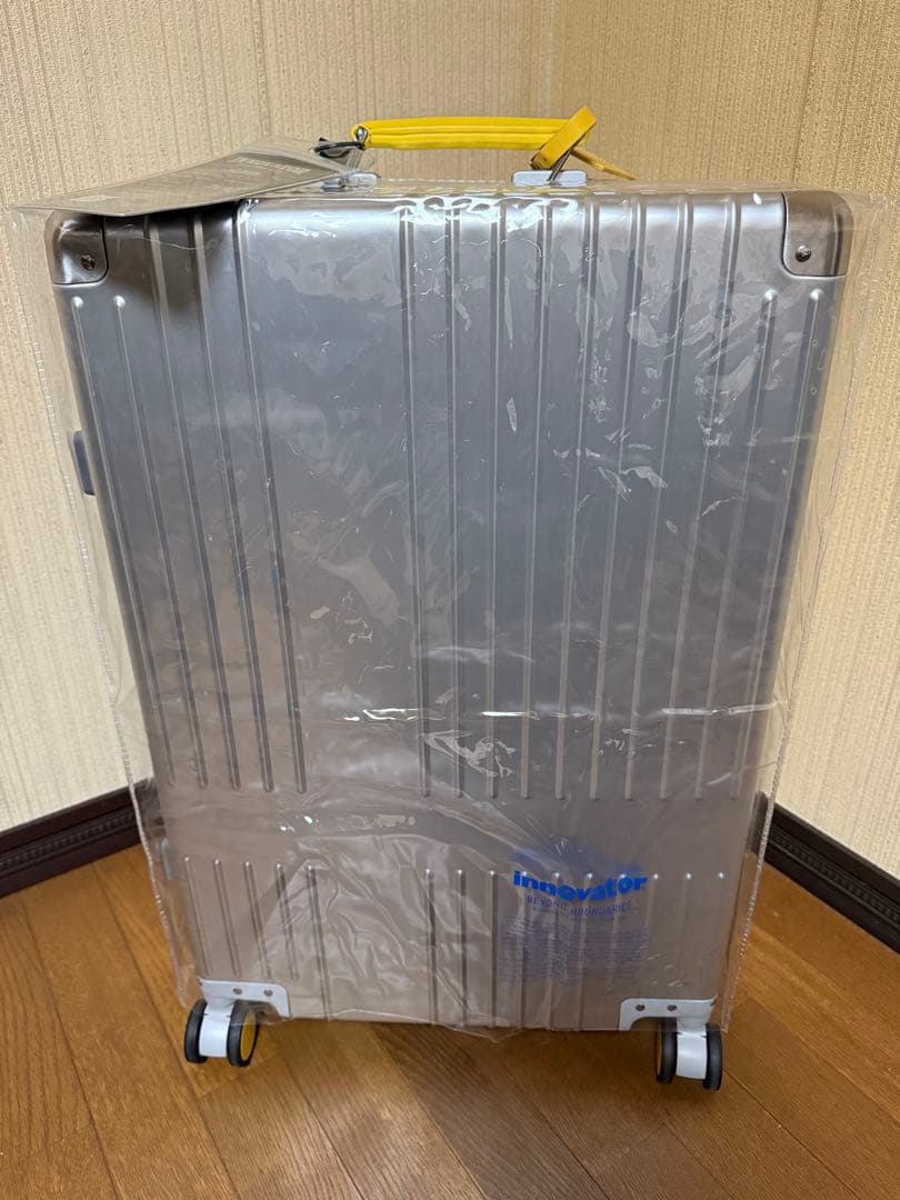 イノベーター 限定カラー　70L スーツケース アルミフレーム キャリー