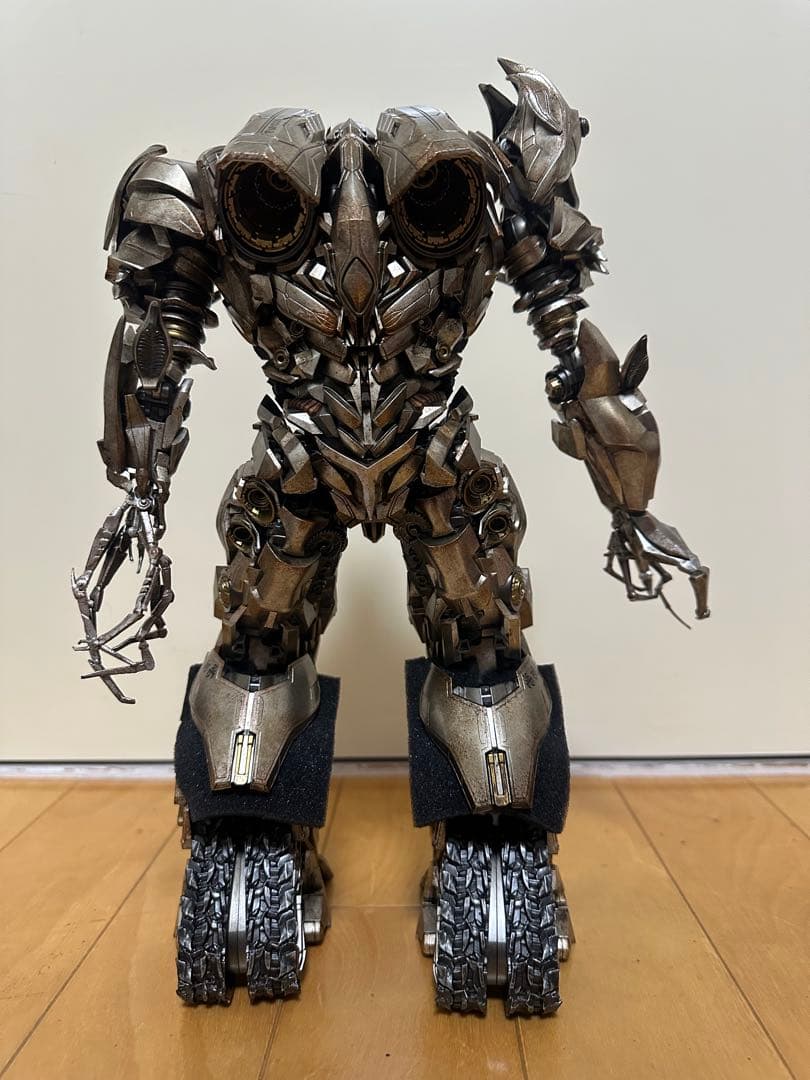 threezero dlx メガトロン　トランスフォーマー