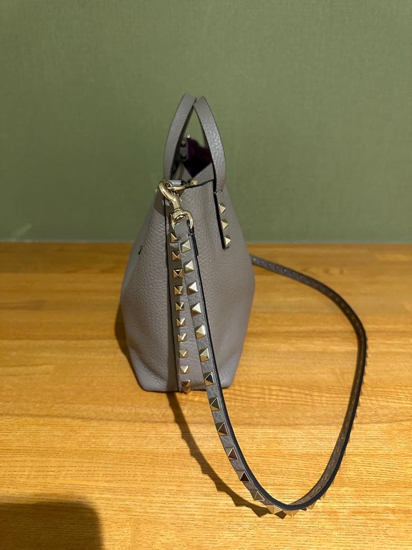 VALENTINO GARAVANI 2WAY バッグ　ロックスタッズ　スモール