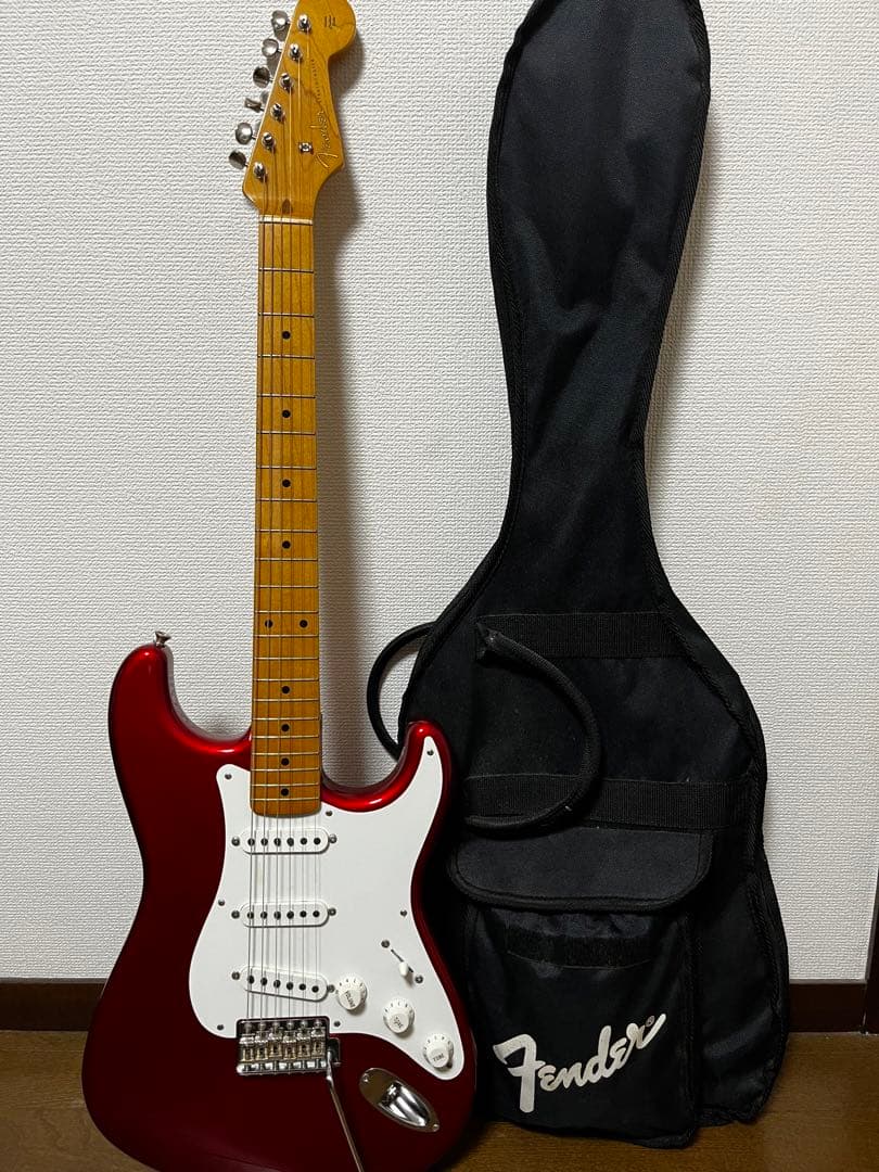 Fender ストラトキャスター レッド