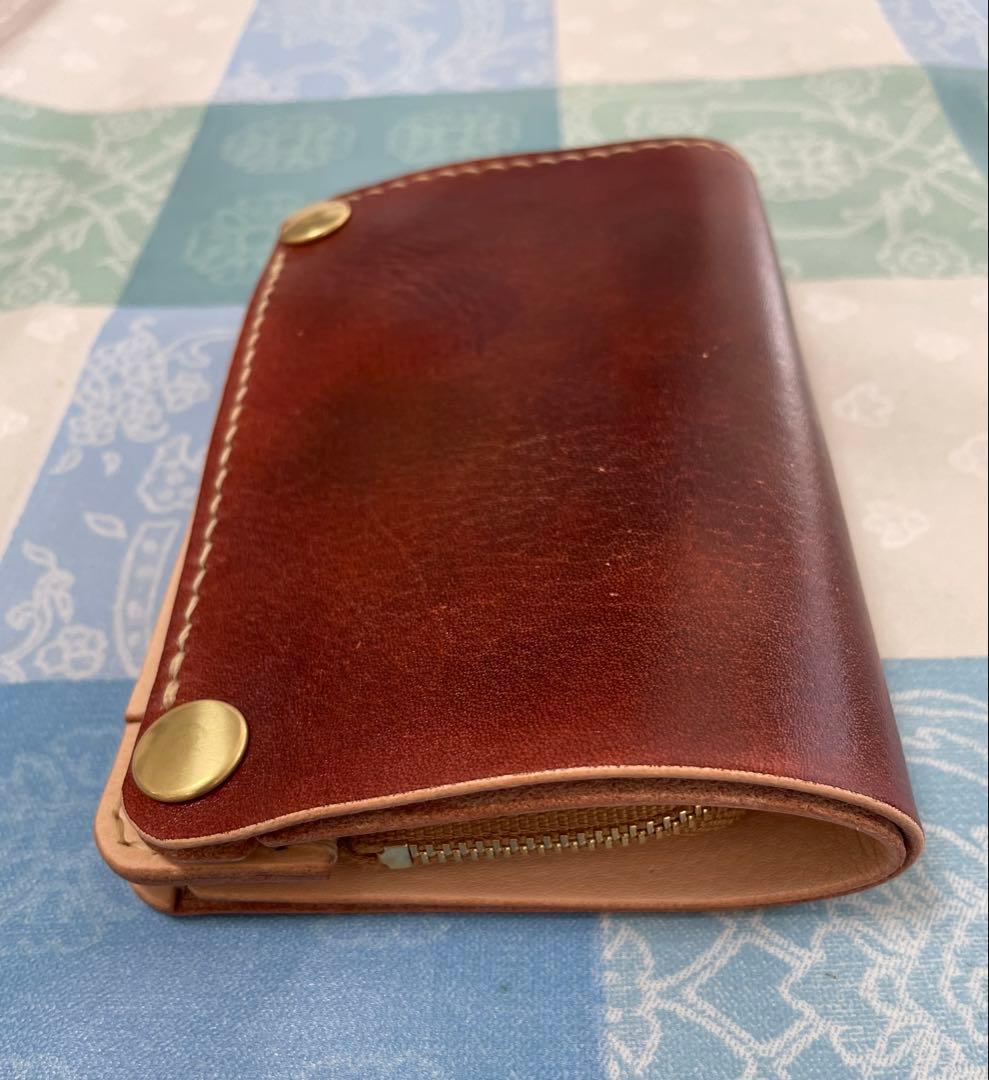 トラッカーウォレット　ミドルサイズ　お札を楽に収納　赤＋茶＋ナチュラル