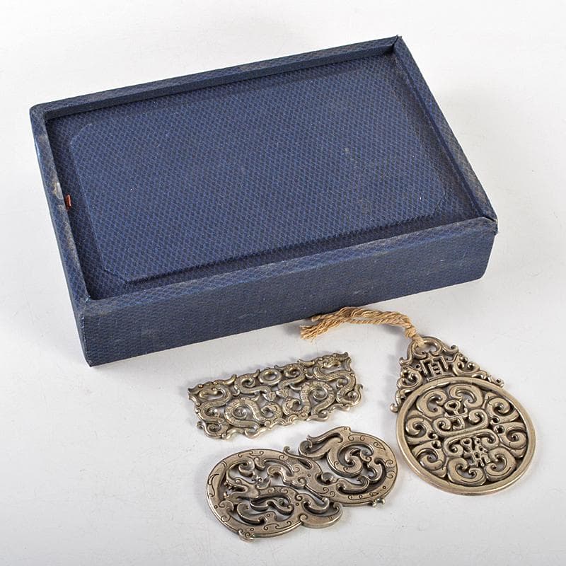 中国　足銀刻印　龍刻　神獣刻　装身具　3点　重さ合計約361g　M　R6635