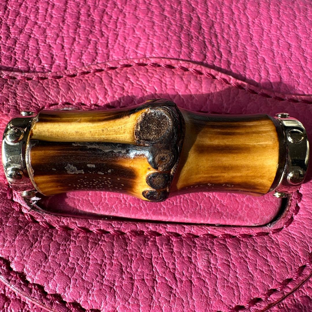 美品GUCCI (グッチ)のピンク 牛革バッグ バンブーハンドル