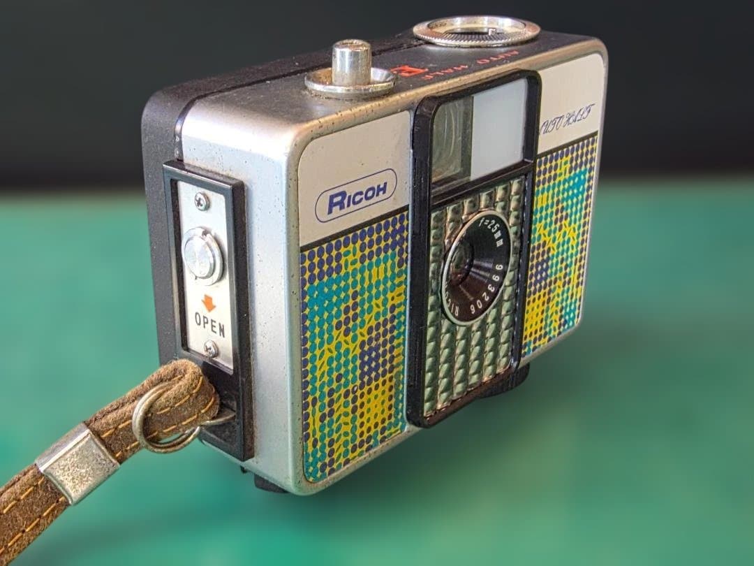 リコー　オートハーフ E 「ファンタジー」 希少品