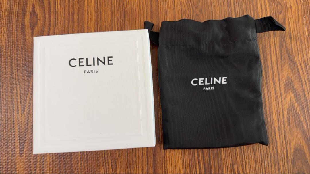 CELINE パスポートケース ロゴパターン