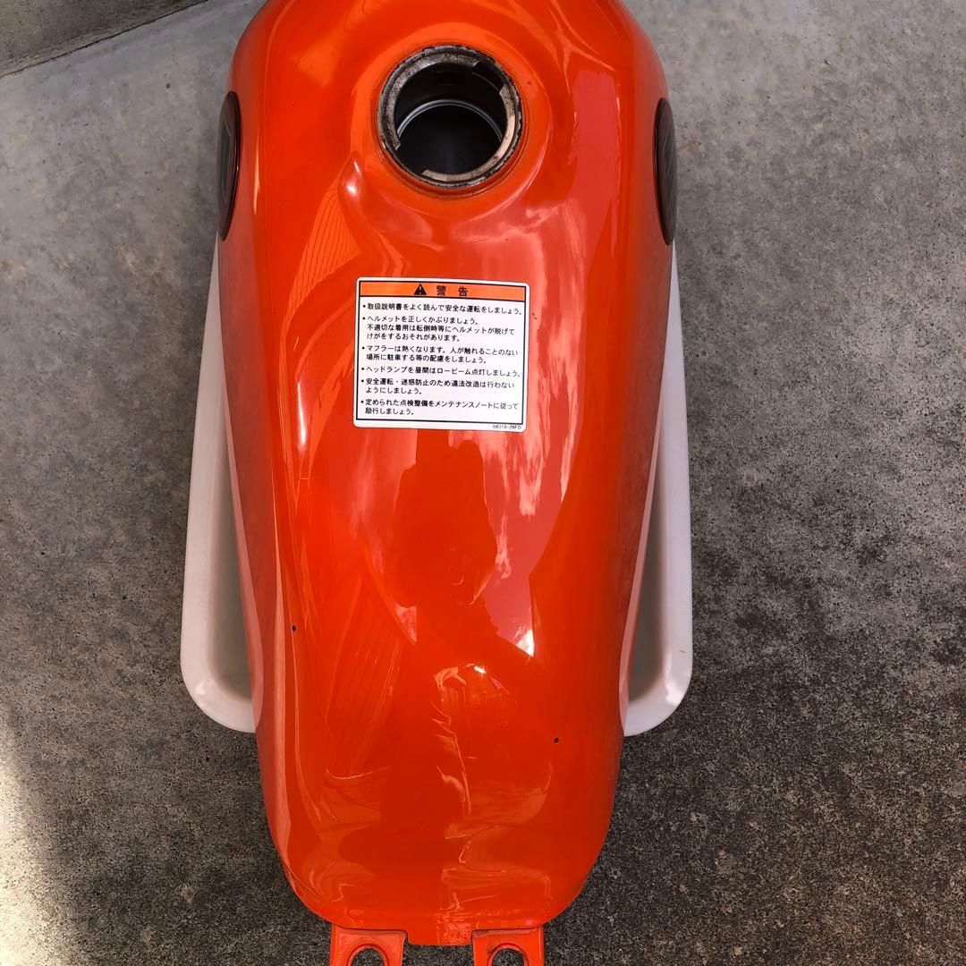 スズキ グラストラッカータンク