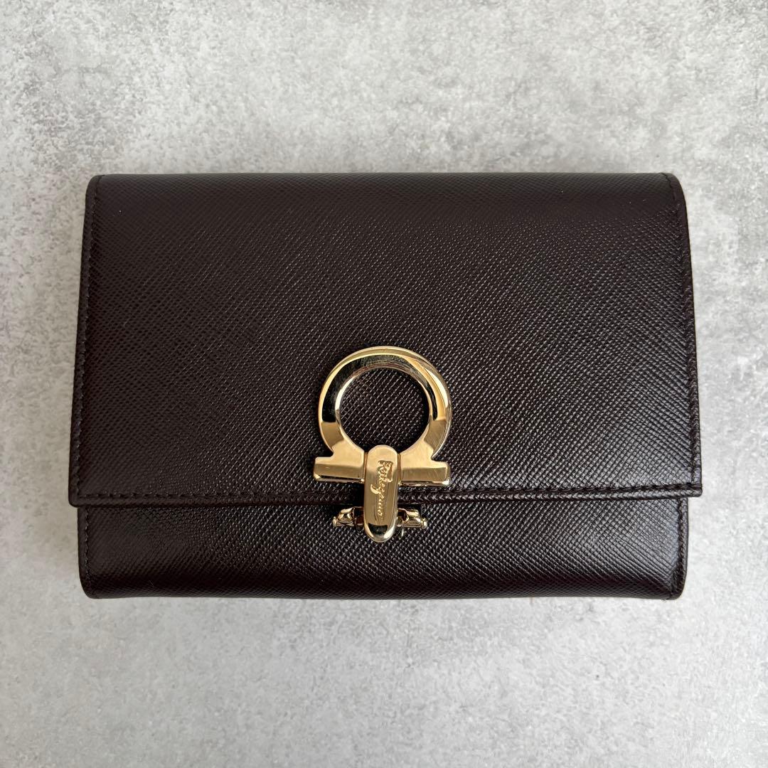 お値下げ済み【未使用級】Salvatore Ferragamo 三つ折り財布