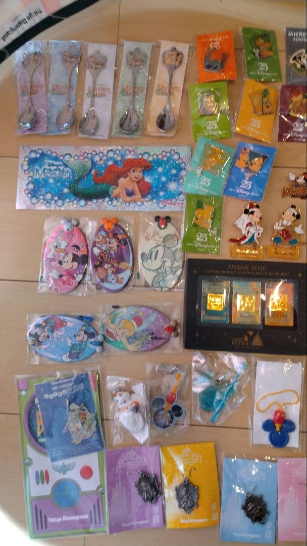 【希少品】ディズニーグッズ ピンバッジ セット まとめ売り ピンズ キーホルダー