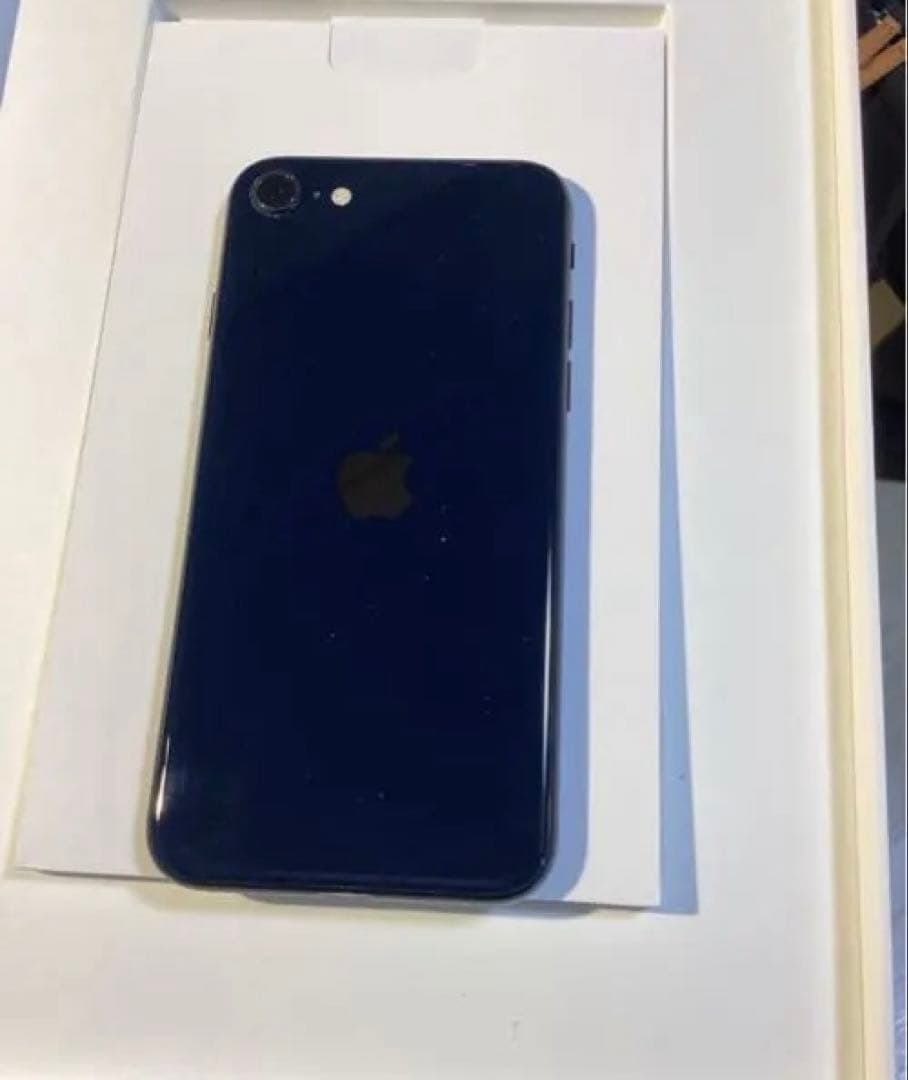 iPhone SE (第3世代) 256 ブラック 本体