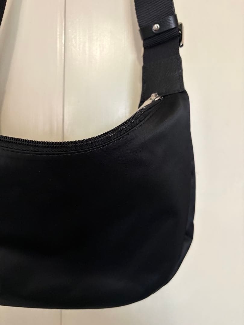 russet 黒 ナイロン　ショルダーバッグ 外ポケット付き