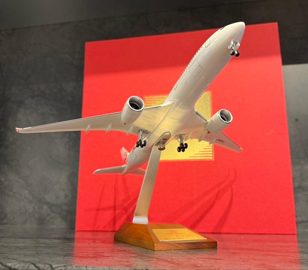 JAL A350-900 初号機 特別塗装 1000台限定