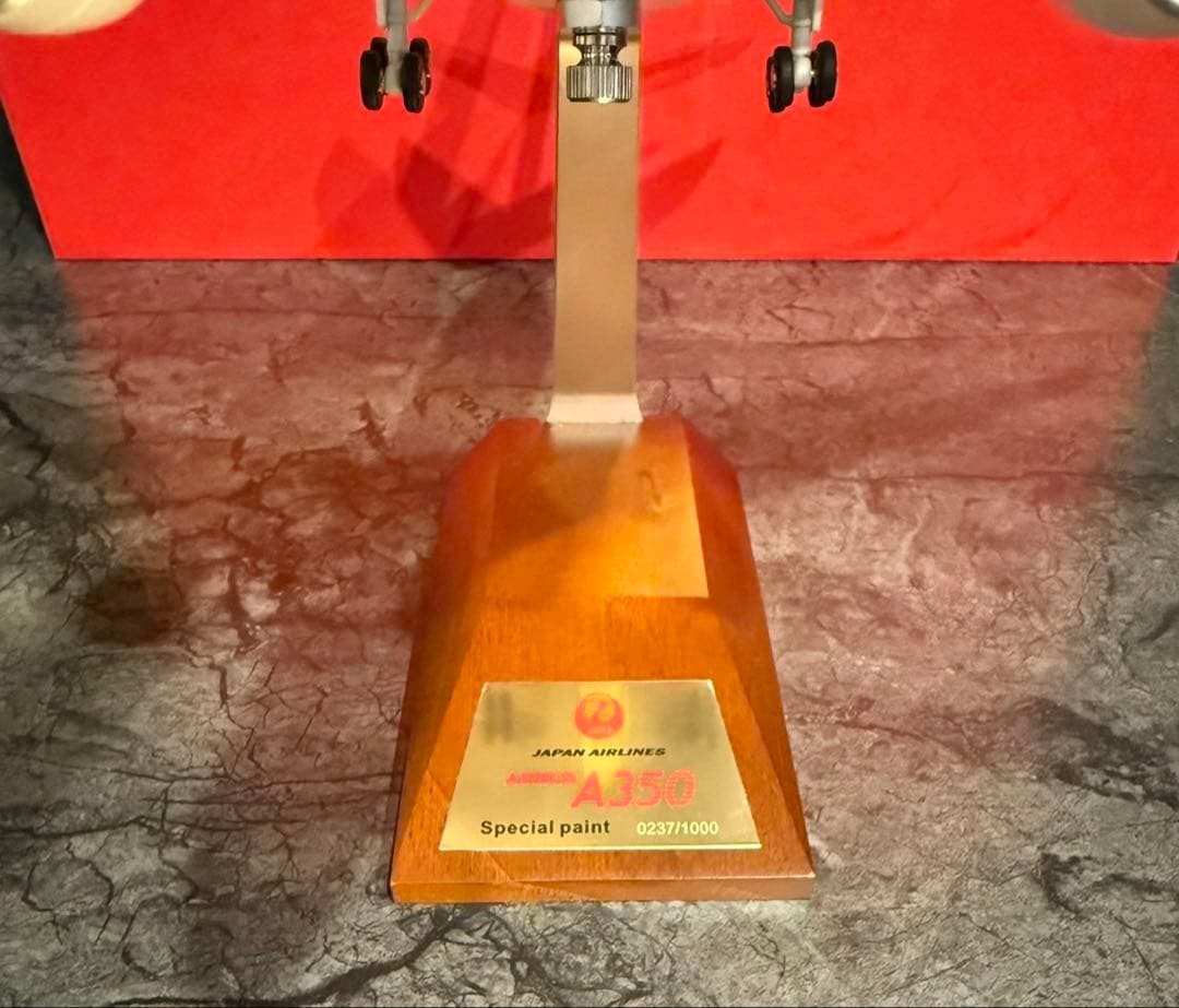 JAL A350-900 初号機 特別塗装 1000台限定