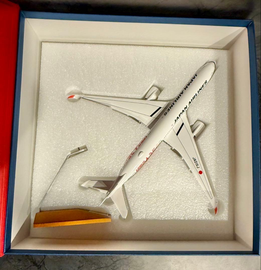 JAL A350-900 初号機 特別塗装 1000台限定